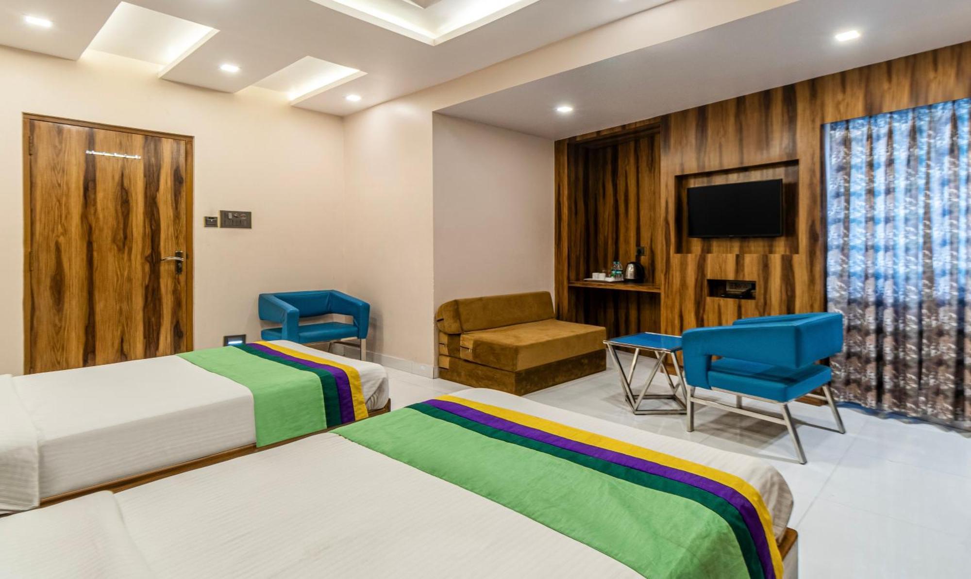 Hotel Orion Crystal Kalküta Dış mekan fotoğraf