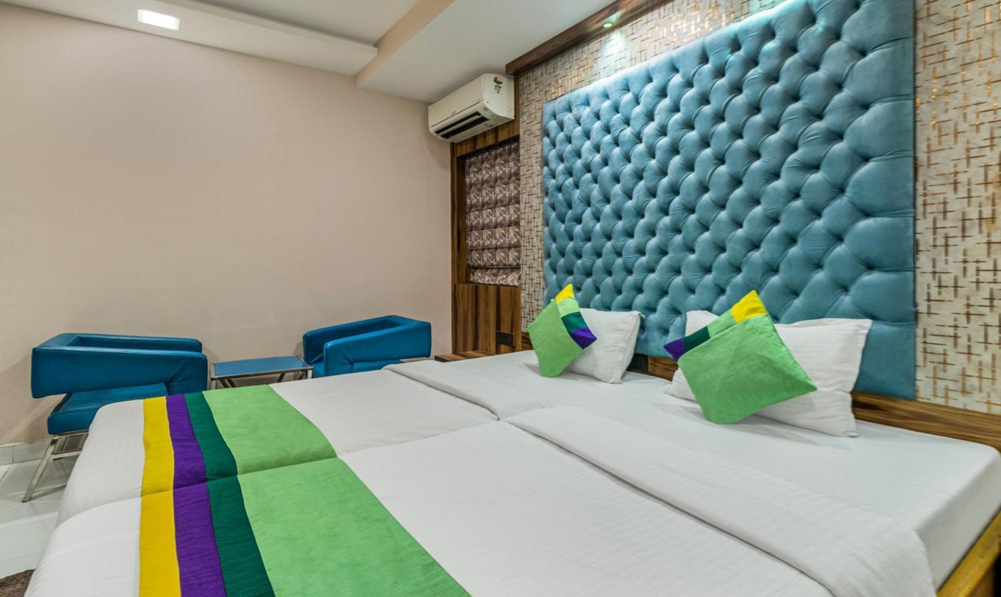 Hotel Orion Crystal Kalküta Dış mekan fotoğraf