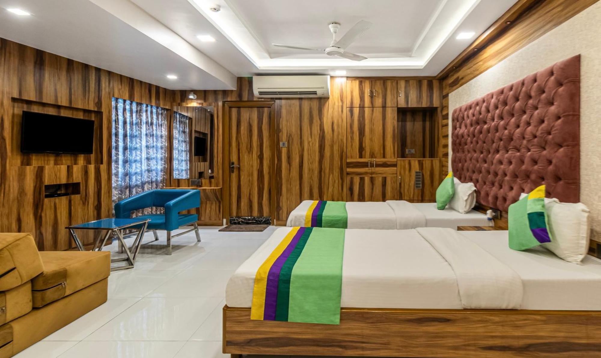 Hotel Orion Crystal Kalküta Dış mekan fotoğraf